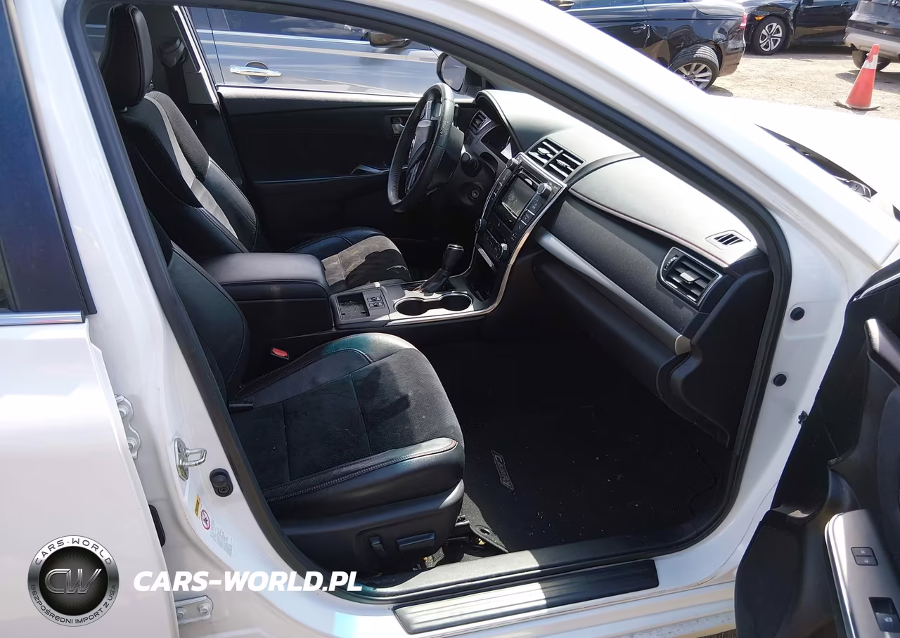 2015 Toyota Camry Xse VIN:4T1BF1FK9FU051984 - 5