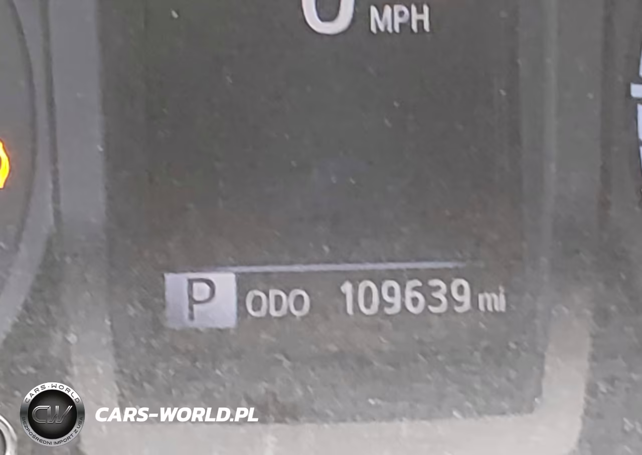 2018 Toyota Tacoma Sr VIN:5TFAX5GNXJX118838 - 15