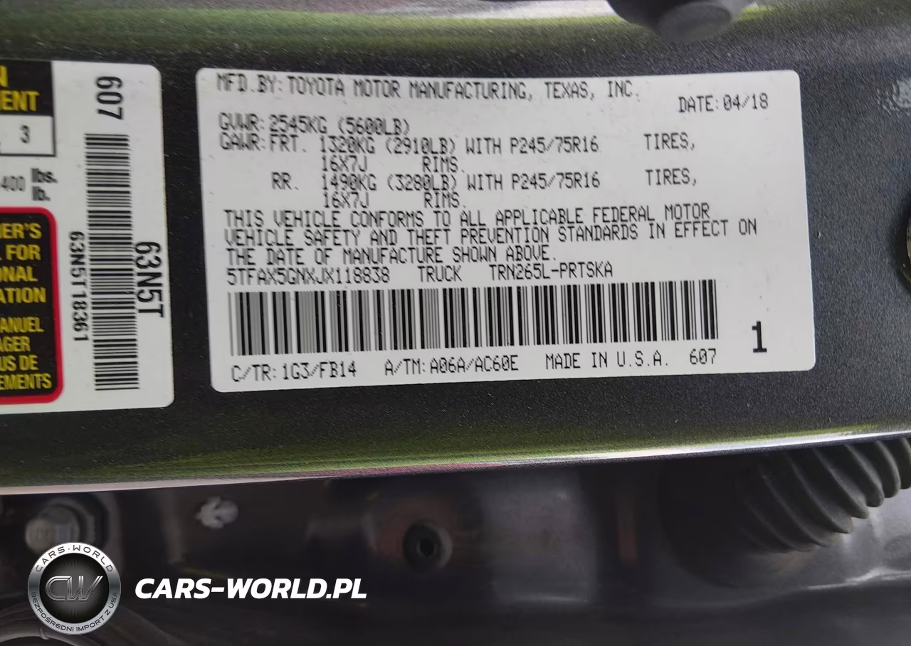 2018 Toyota Tacoma Sr VIN:5TFAX5GNXJX118838 - 9