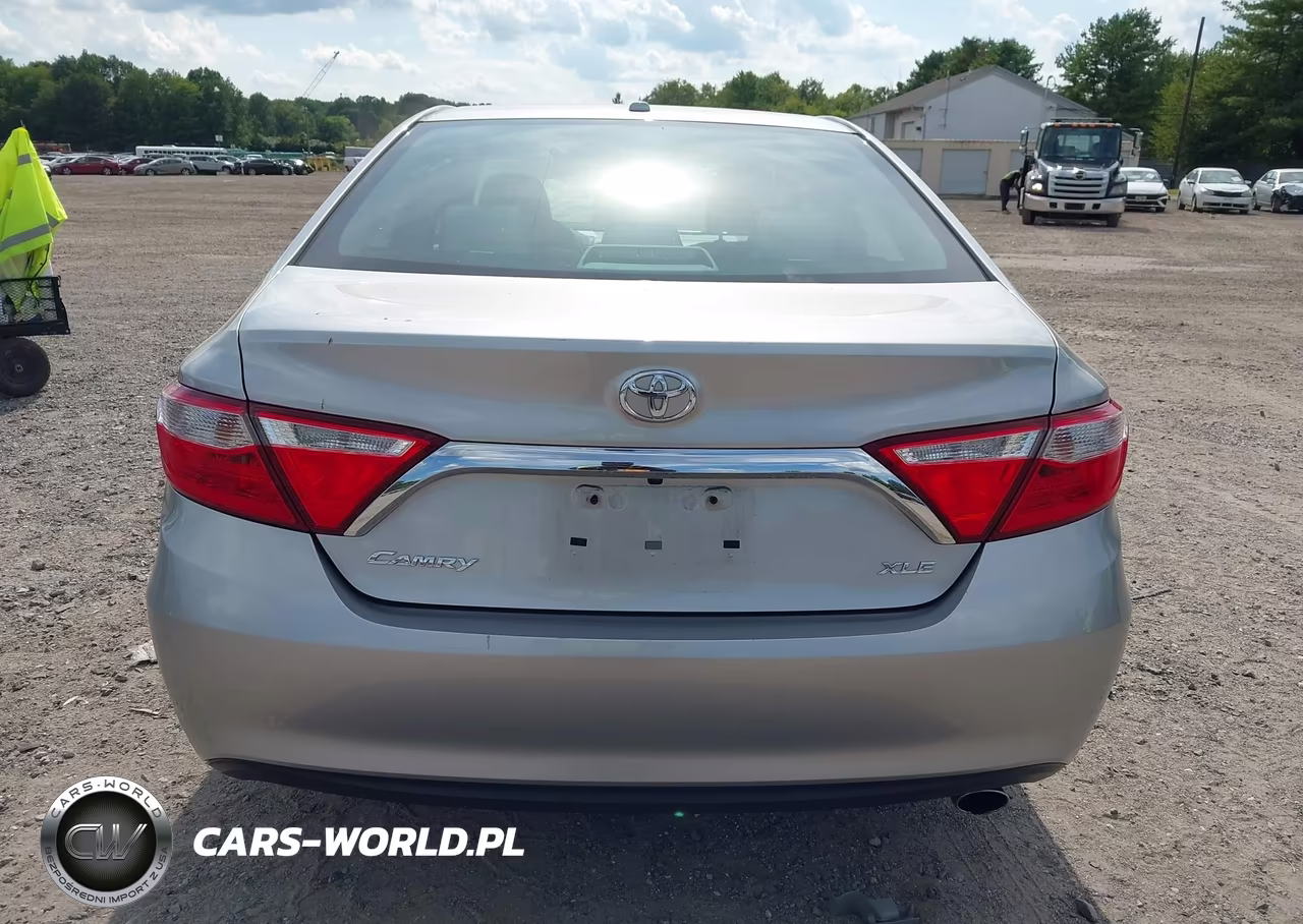 2016 Toyota Camry Xle VIN:4T1BF1FK6GU512821 - 16