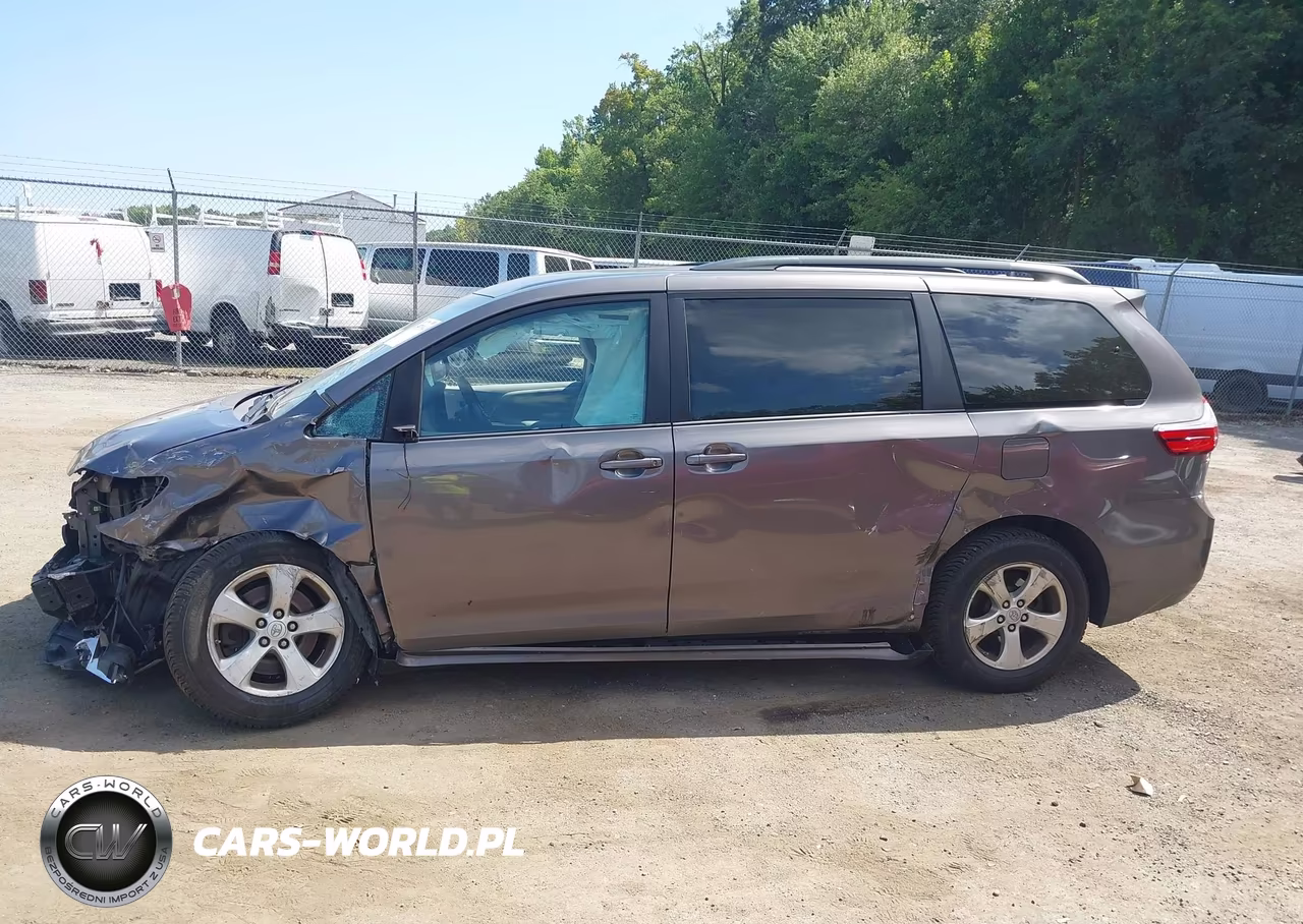 2016 Toyota Sienna Le 8 Passenger VIN:5TDKK3DC1GS730743 - 15