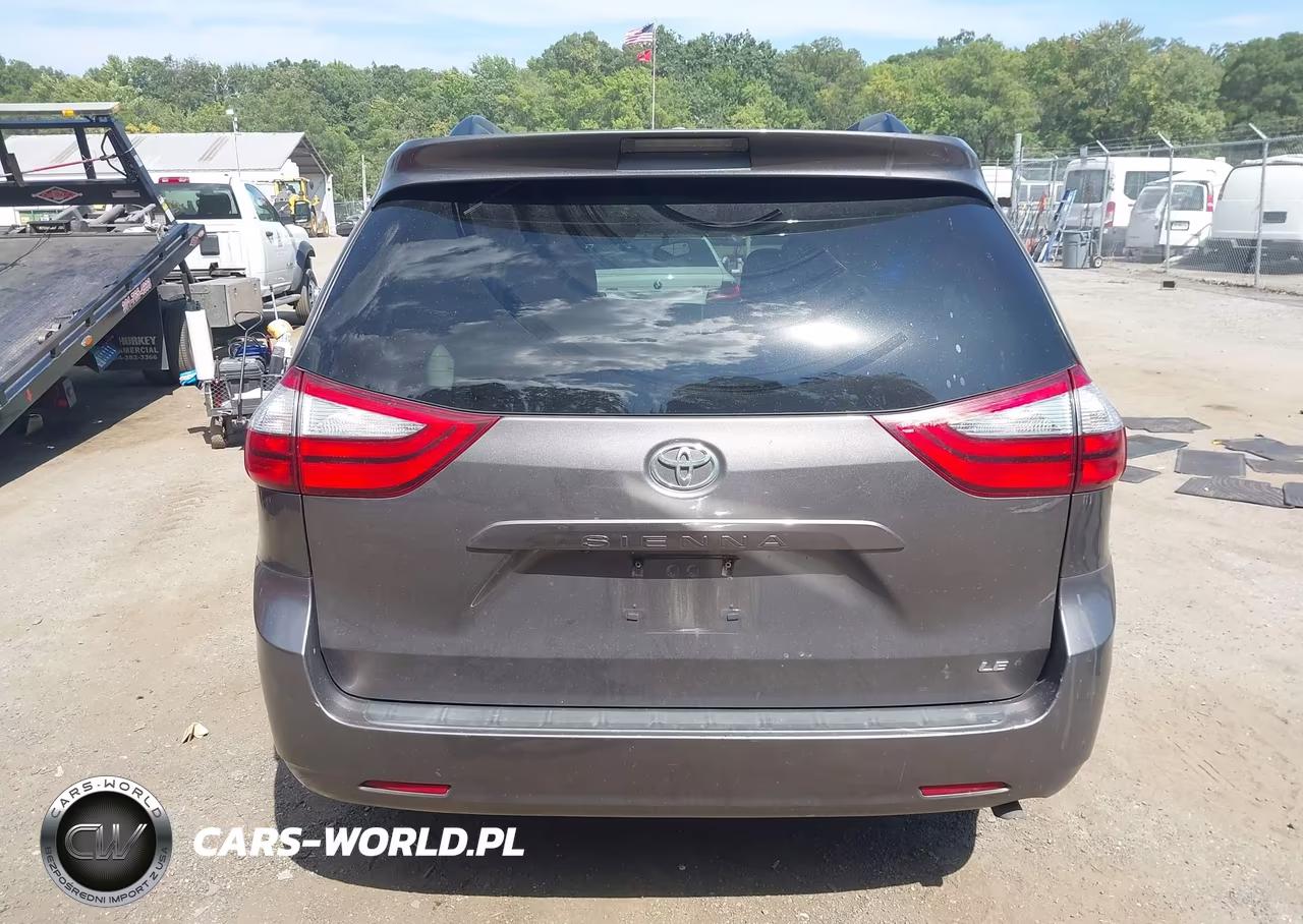 2016 Toyota Sienna Le 8 Passenger VIN:5TDKK3DC1GS730743 - 17