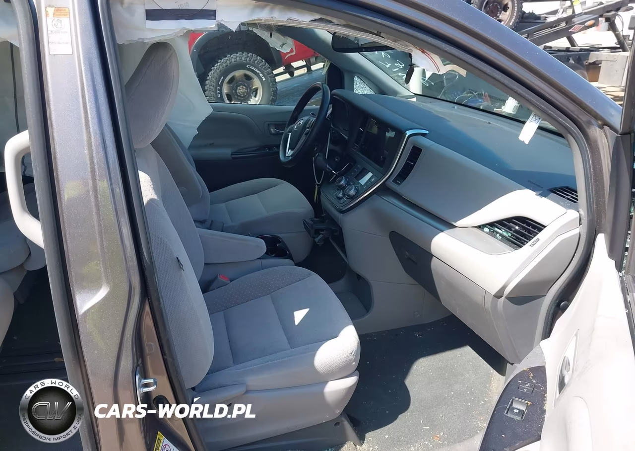 2016 Toyota Sienna Le 8 Passenger VIN:5TDKK3DC1GS730743 - 5