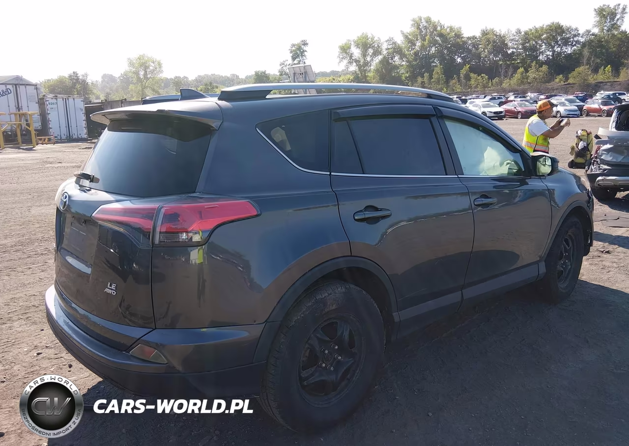 2017 Toyota Rav4 Le VIN:2T3BFREV9HW563006 - 4