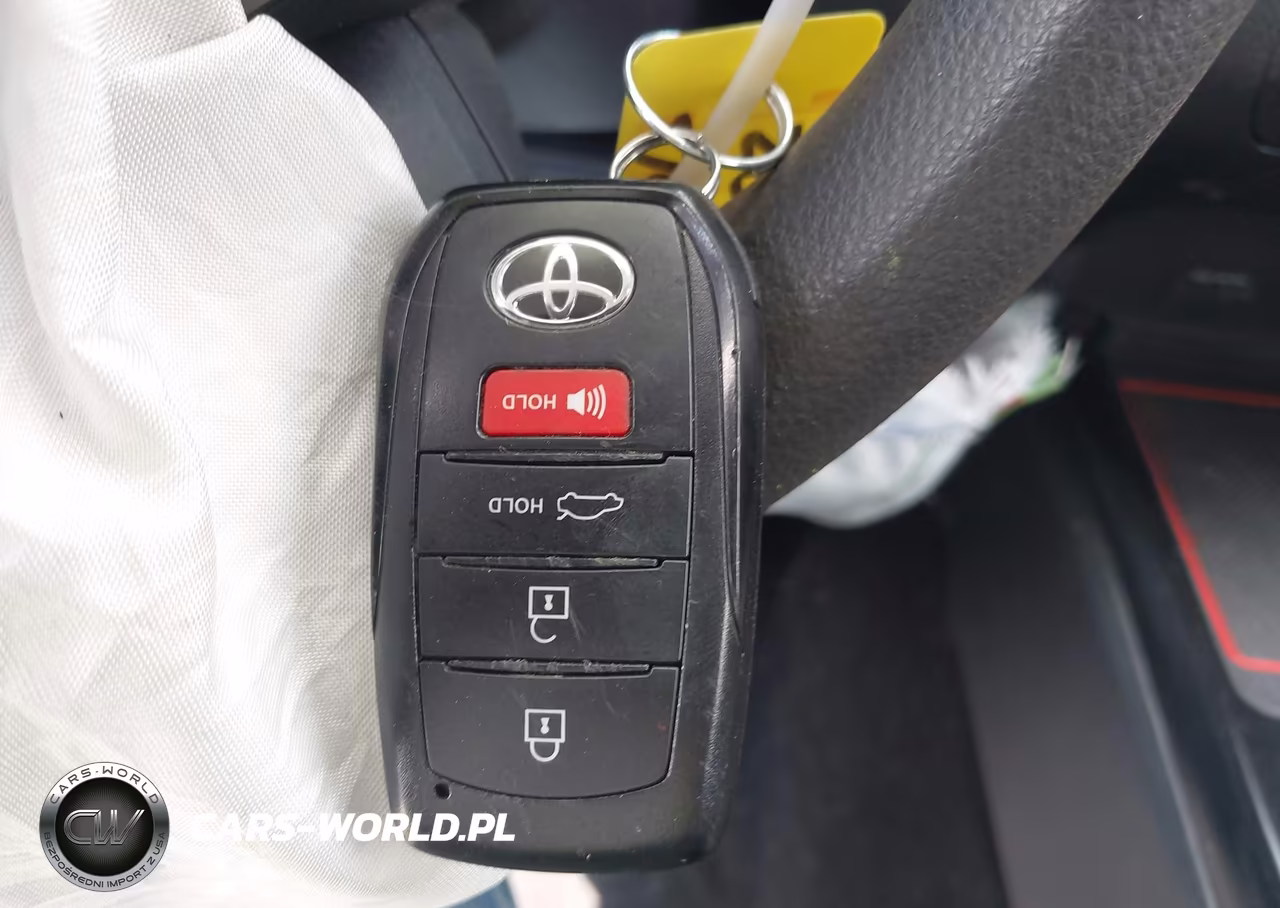 2025 Toyota Camry Le VIN:4T1DAACK9SU624694 - 11