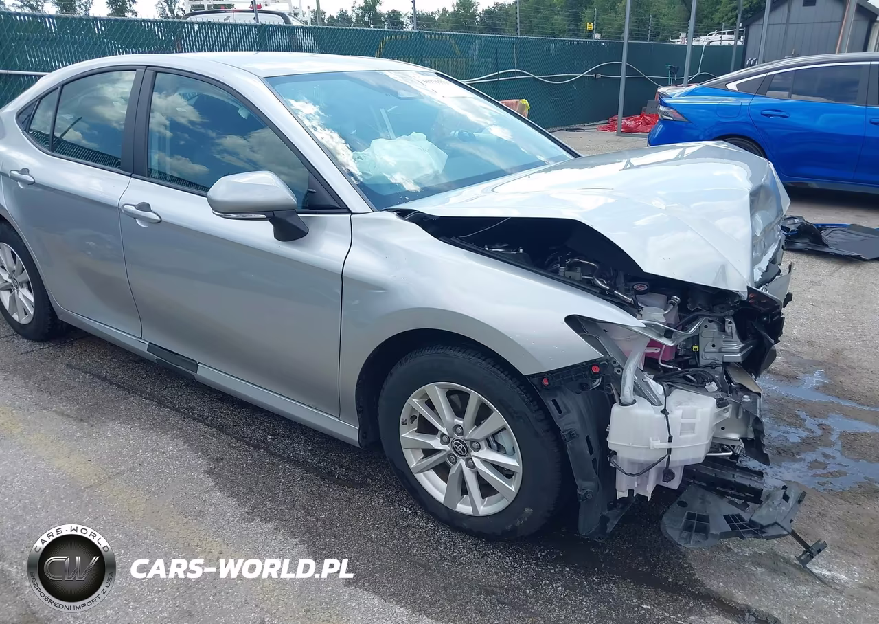 2025 Toyota Camry Le VIN:4T1DAACK9SU624694 - 19
