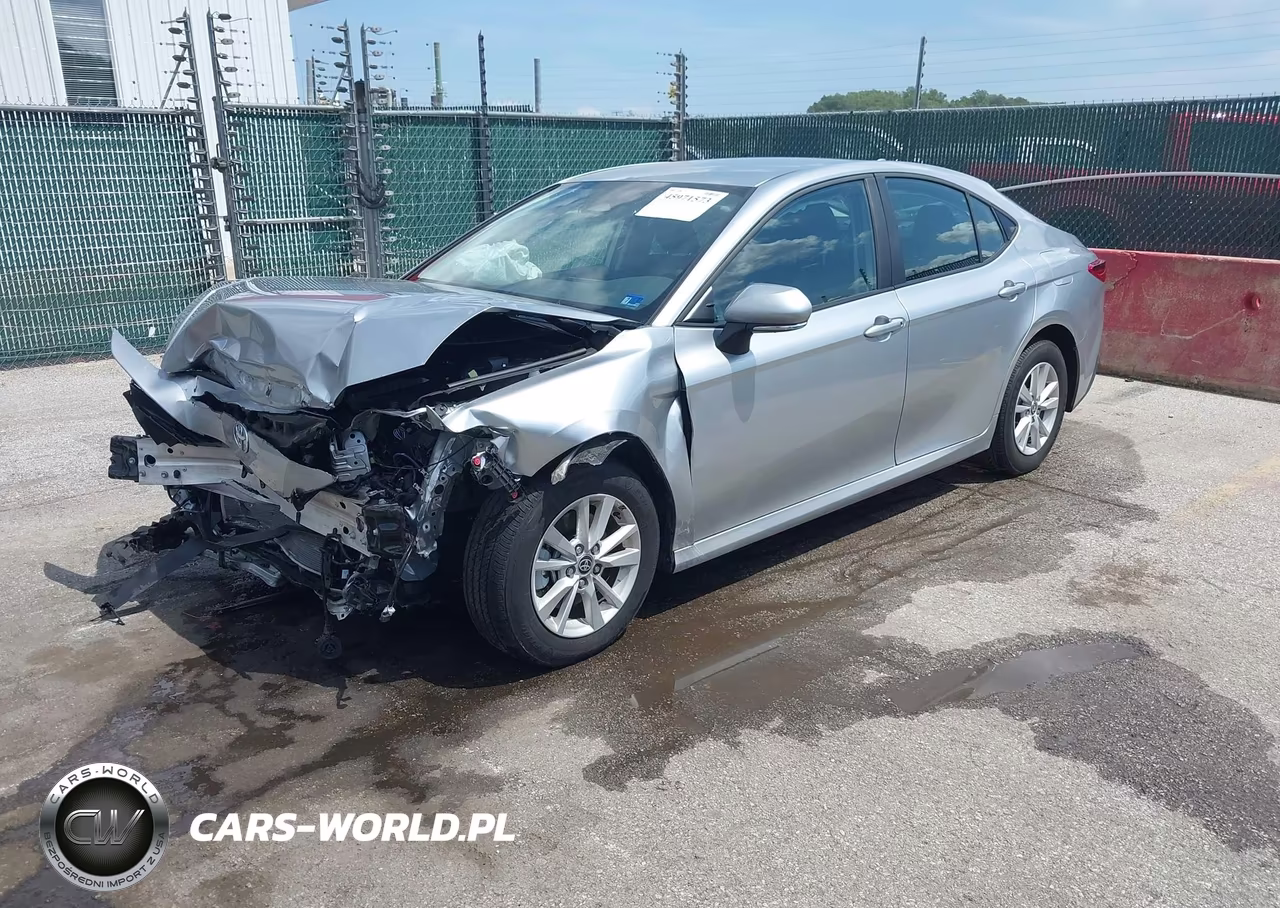 2025 Toyota Camry Le VIN:4T1DAACK9SU624694 - 2