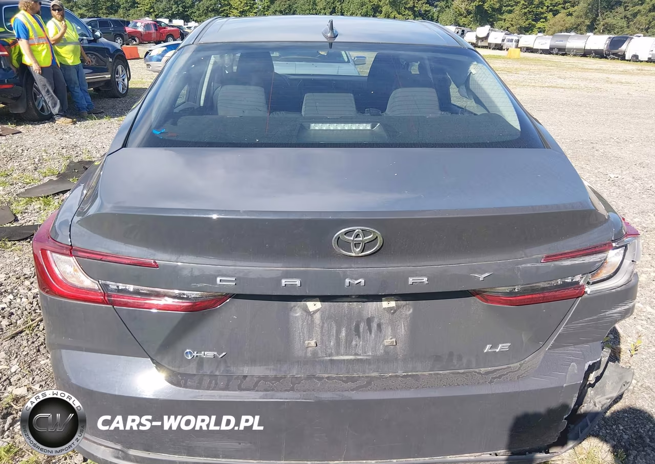 2025 Toyota Camry Le VIN:4T1DAACK2SU123131 - 17