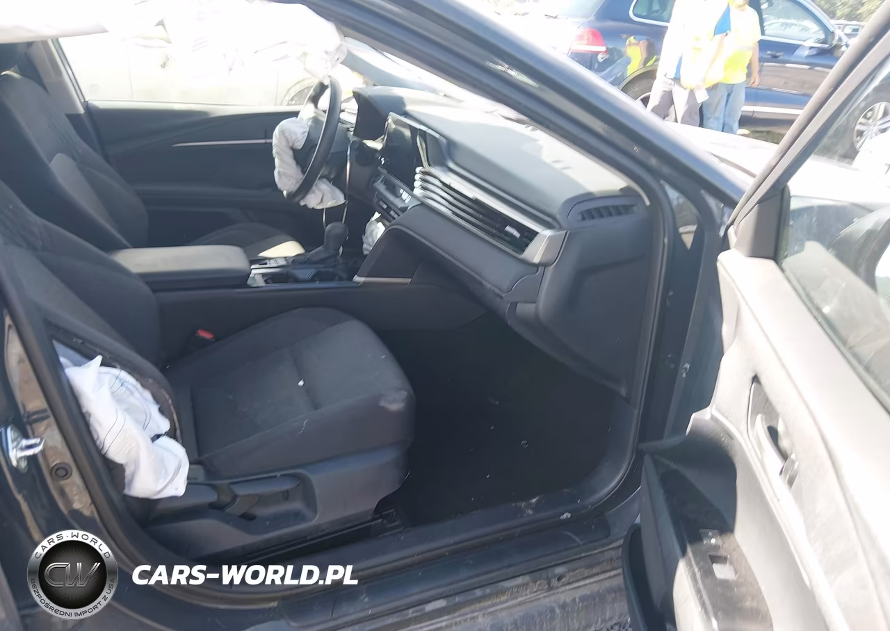 2025 Toyota Camry Le VIN:4T1DAACK2SU123131 - 5