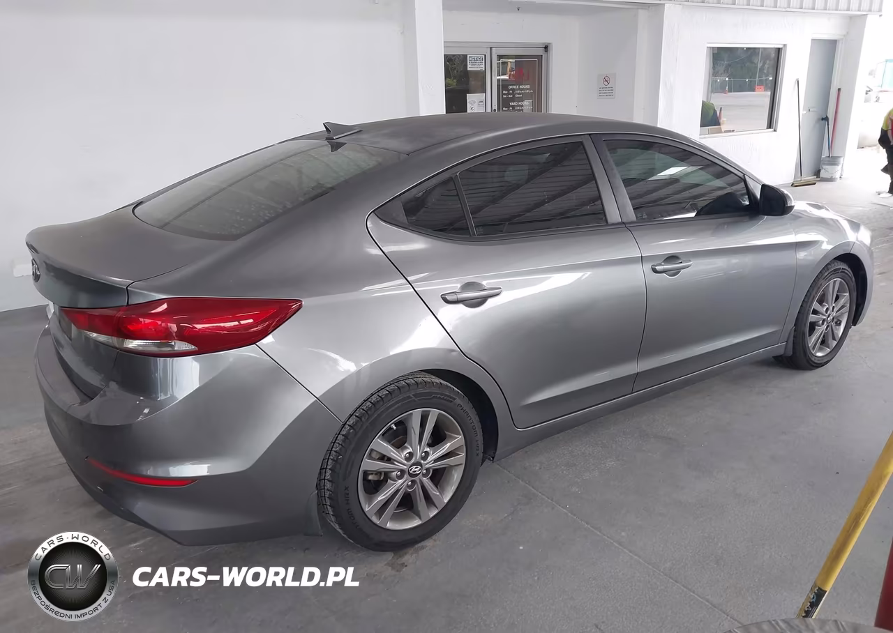 2018 Hyundai Elantra Sel VIN:5NPD84LF4JH291477 - 4
