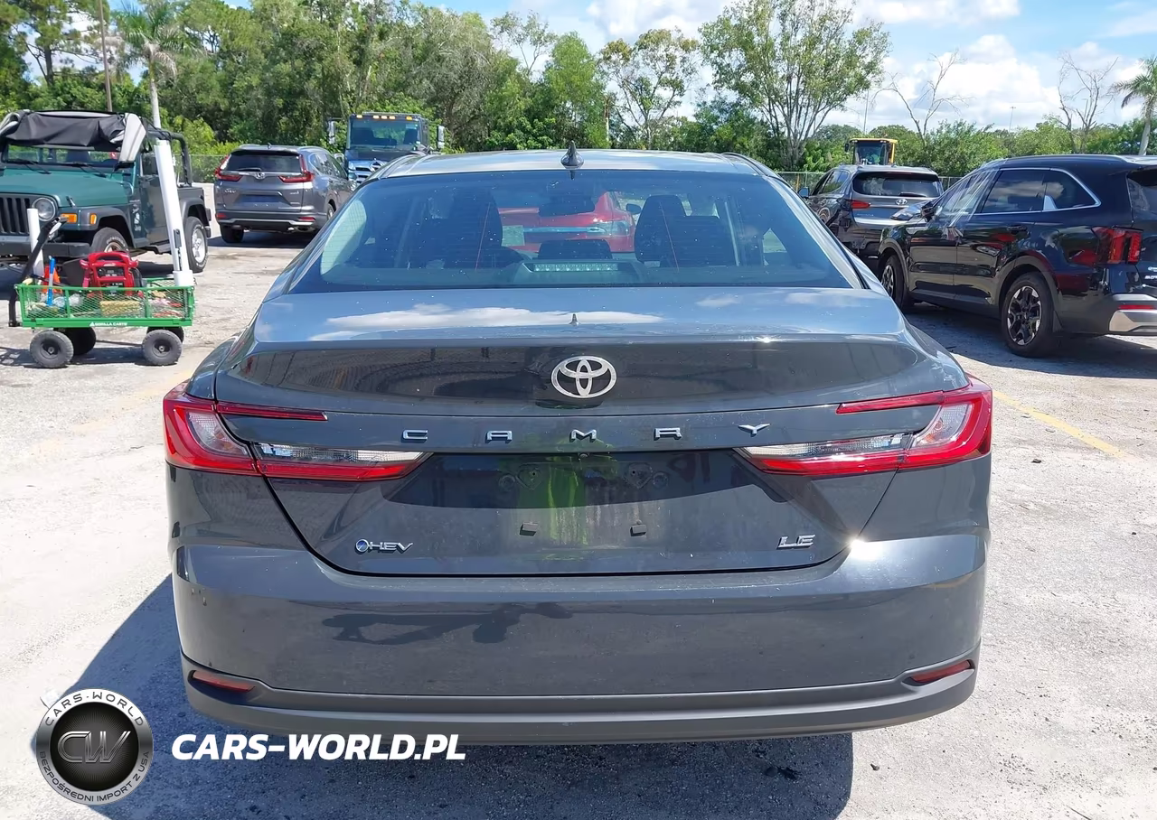 2025 Toyota Camry Le VIN:4T1DAACK1SU589701 - 16