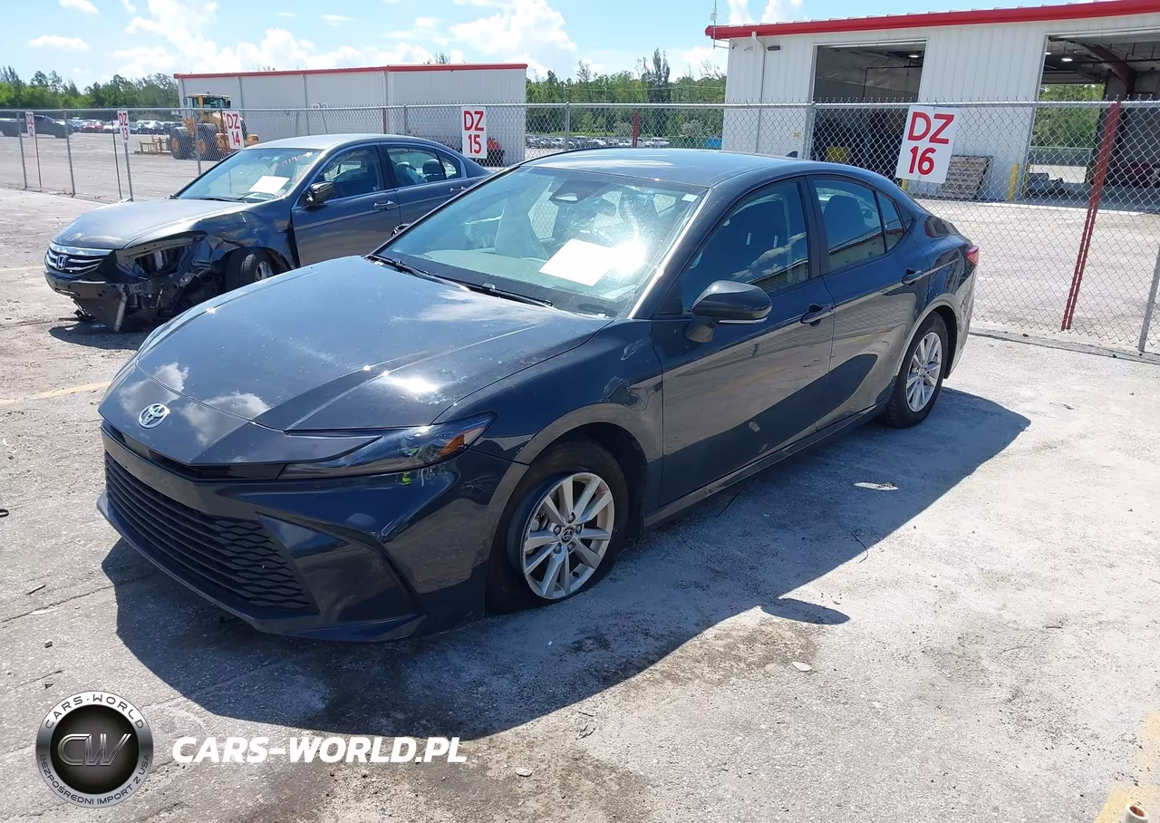 2025 Toyota Camry Le VIN:4T1DAACK1SU589701 - 2