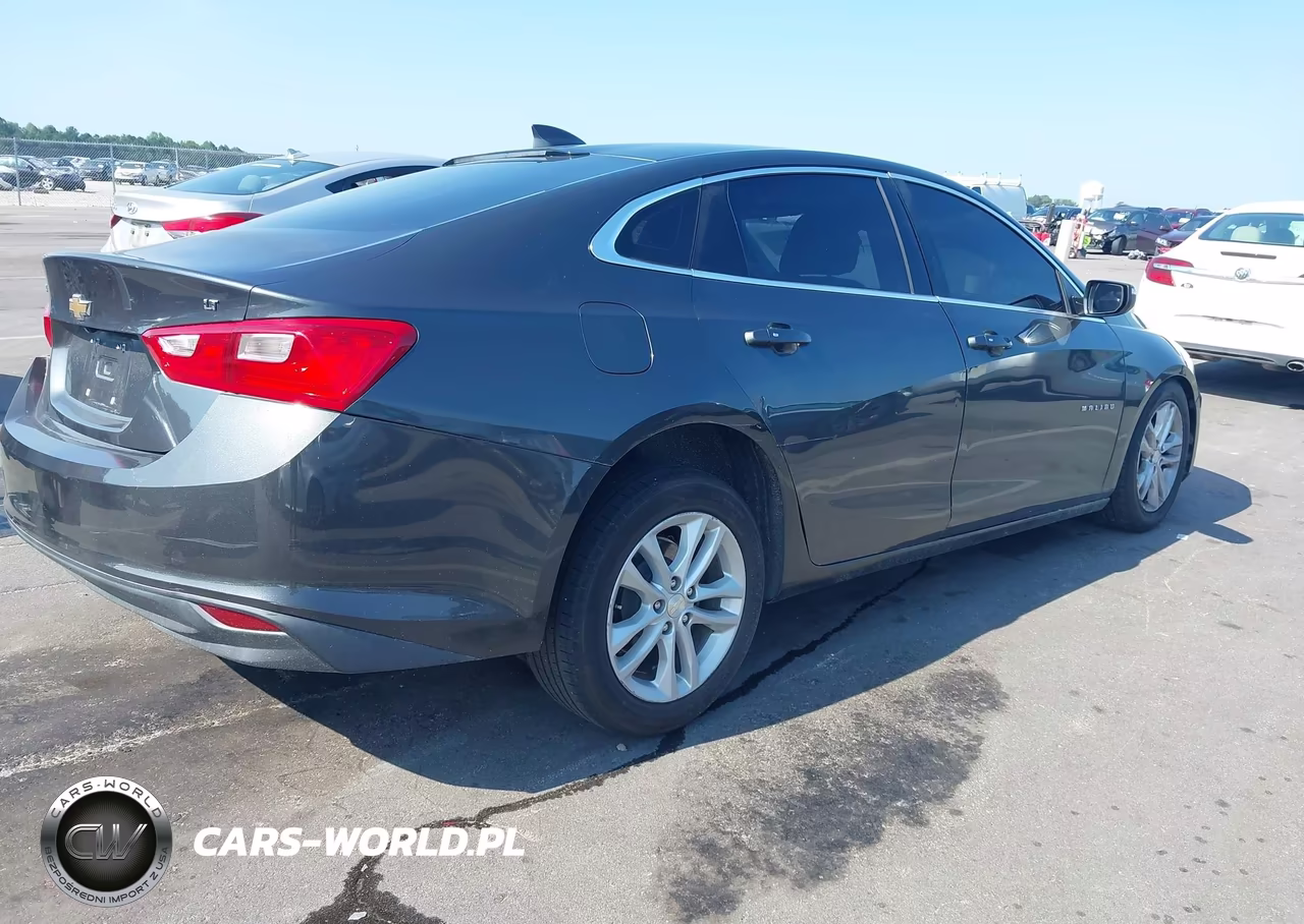 2018 Chevrolet Malibu Lt VIN:1G1ZD5ST5JF176078 - 4