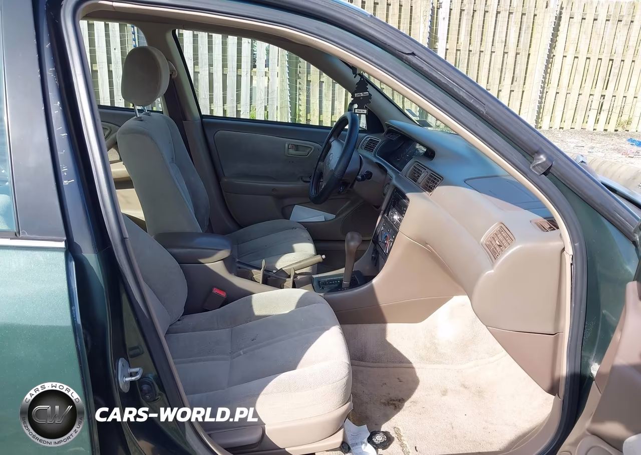 2001 Toyota Camry Ce VIN:4T1BG22K11U871087 - 5