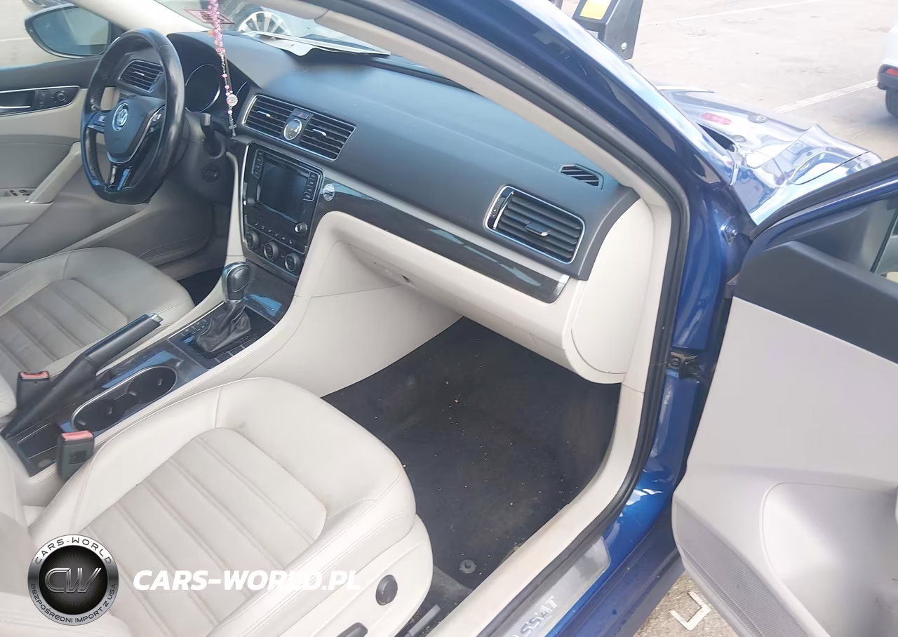 2017 Volkswagen Passat 1.8T Sel Premium VIN:1VWCT7A36HC033212 - 5