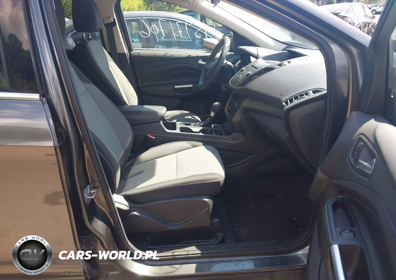2017 Ford Escape Se VIN:1FMCU9GD9HUB25139 - 5