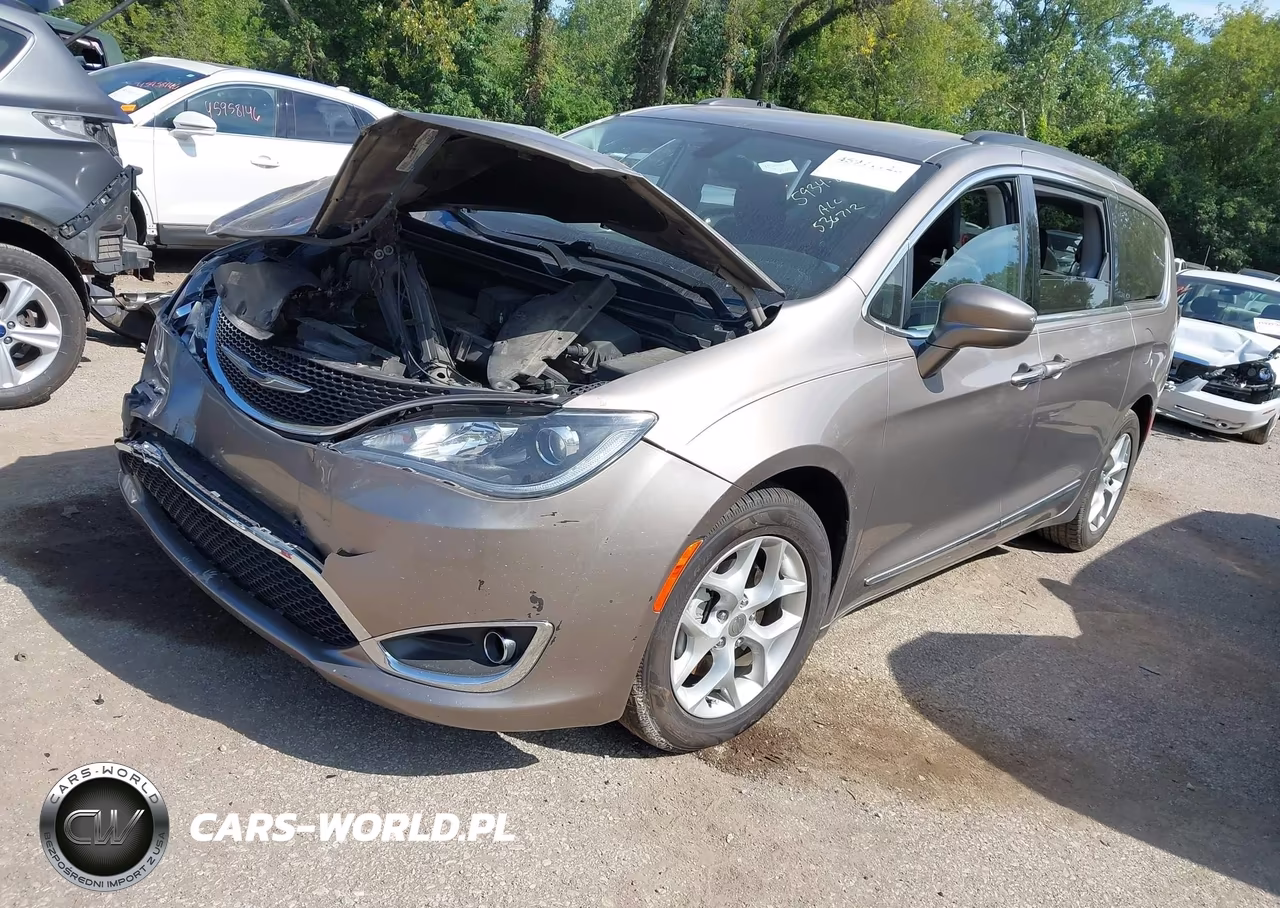 2017 Chrysler Pacifica Touring-L VIN:2C4RC1BG6HR536712 - 2