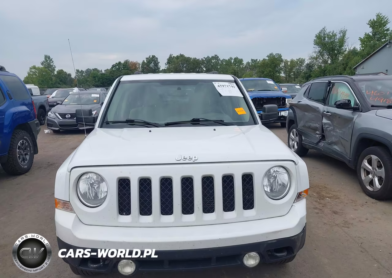 2015 Jeep Patriot Latitude VIN:1C4NJRFB6FD136392 - 12