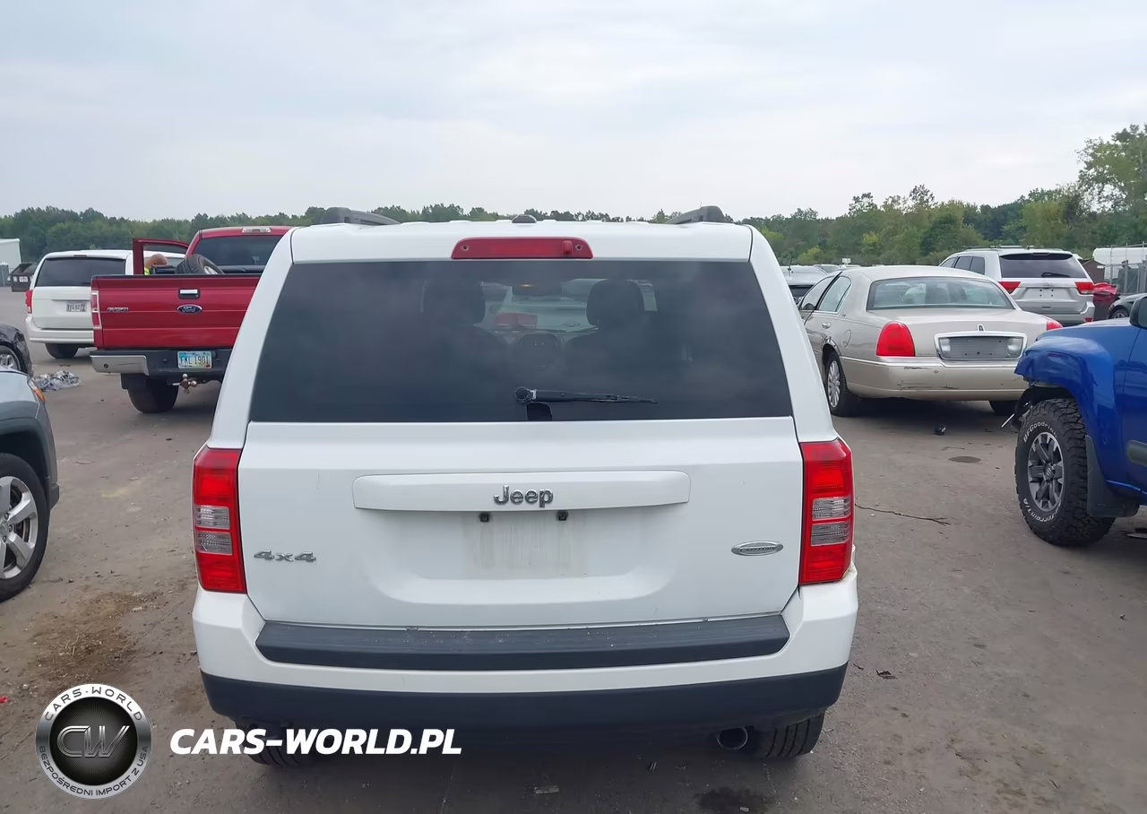 2015 Jeep Patriot Latitude VIN:1C4NJRFB6FD136392 - 16