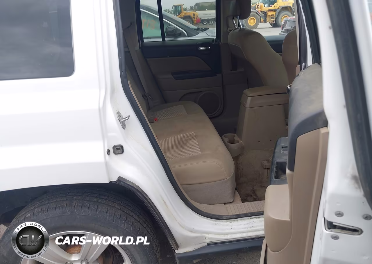 2015 Jeep Patriot Latitude VIN:1C4NJRFB6FD136392 - 8