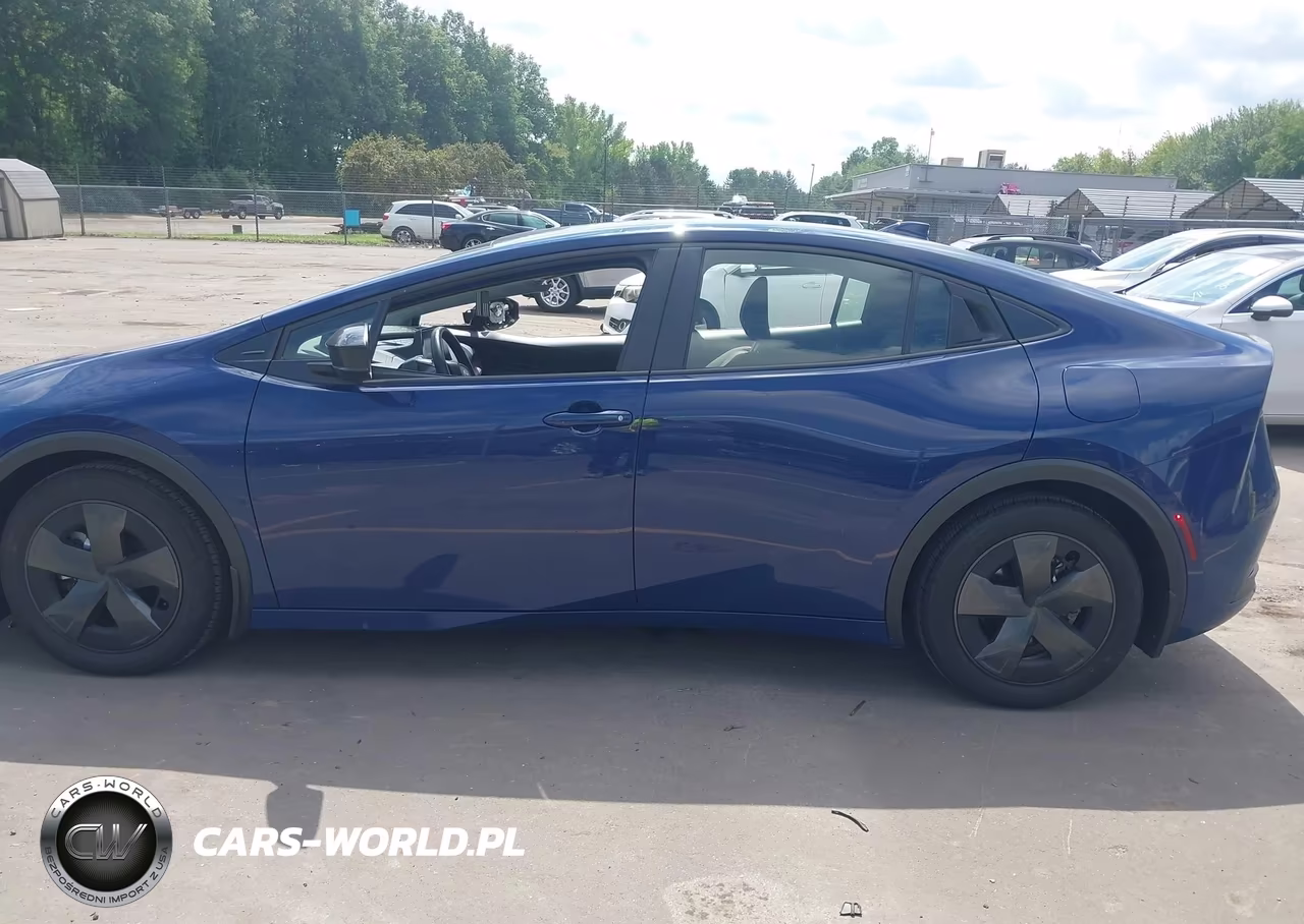 2025 Toyota Prius Plug-In Hybrid Se VIN:JTDACACU7S3051626 - 14
