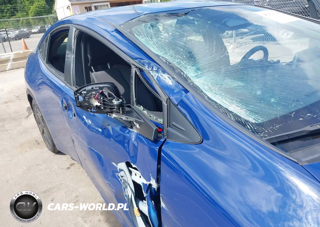 2025 Toyota Prius Plug-In Hybrid Se VIN:JTDACACU7S3051626 - 6