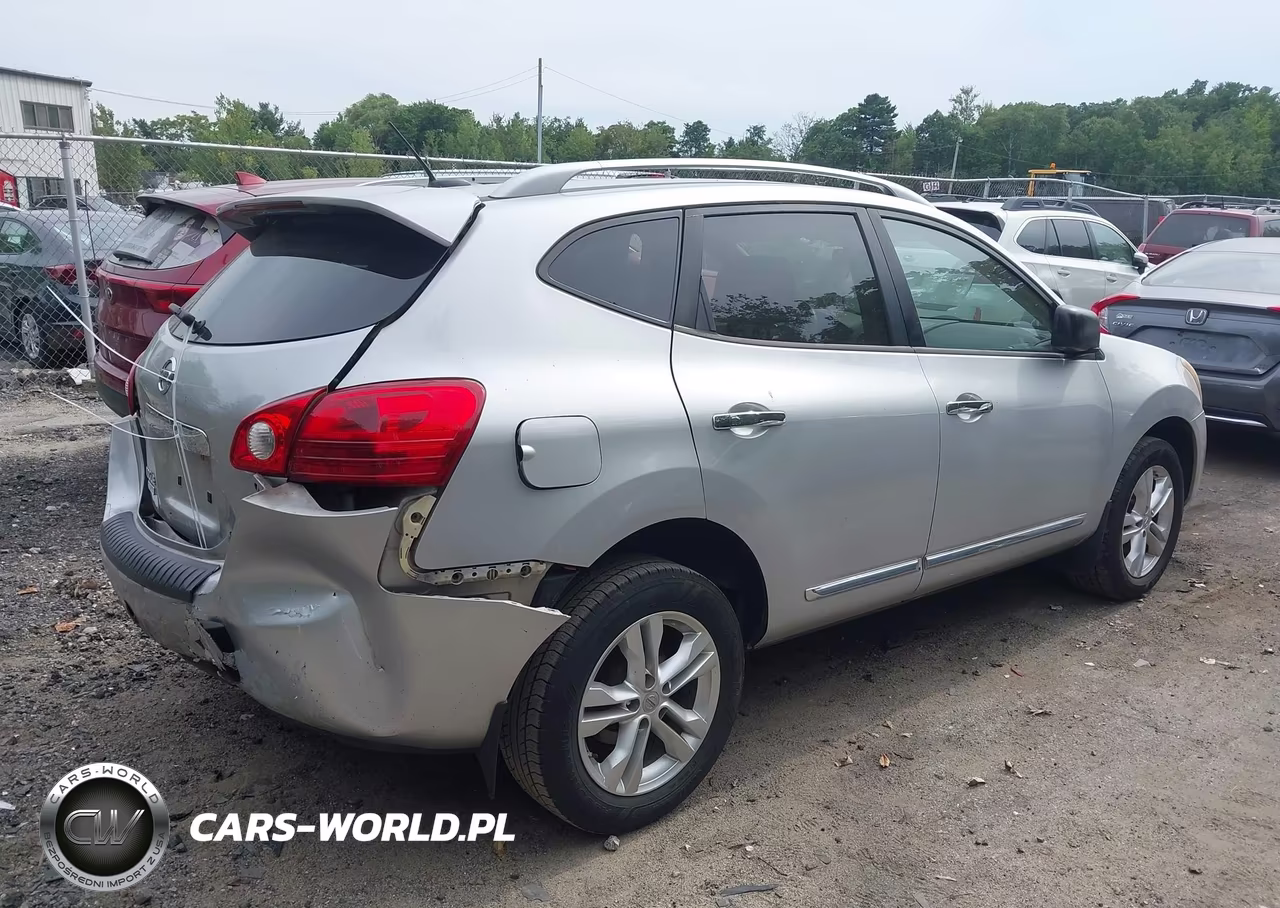 2015 Nissan Rogue Select S VIN:JN8AS5MV3FW759642 - 4