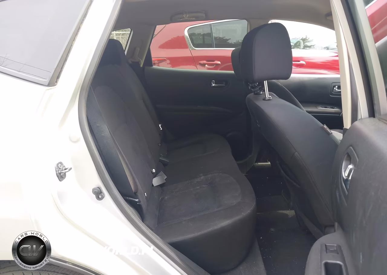 2015 Nissan Rogue Select S VIN:JN8AS5MV3FW759642 - 8