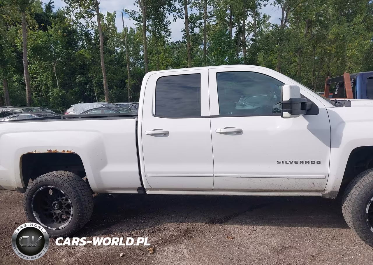 2018 Chevrolet Silverado 1500 1Lt VIN:1GCVKREC2JZ302670 - 13