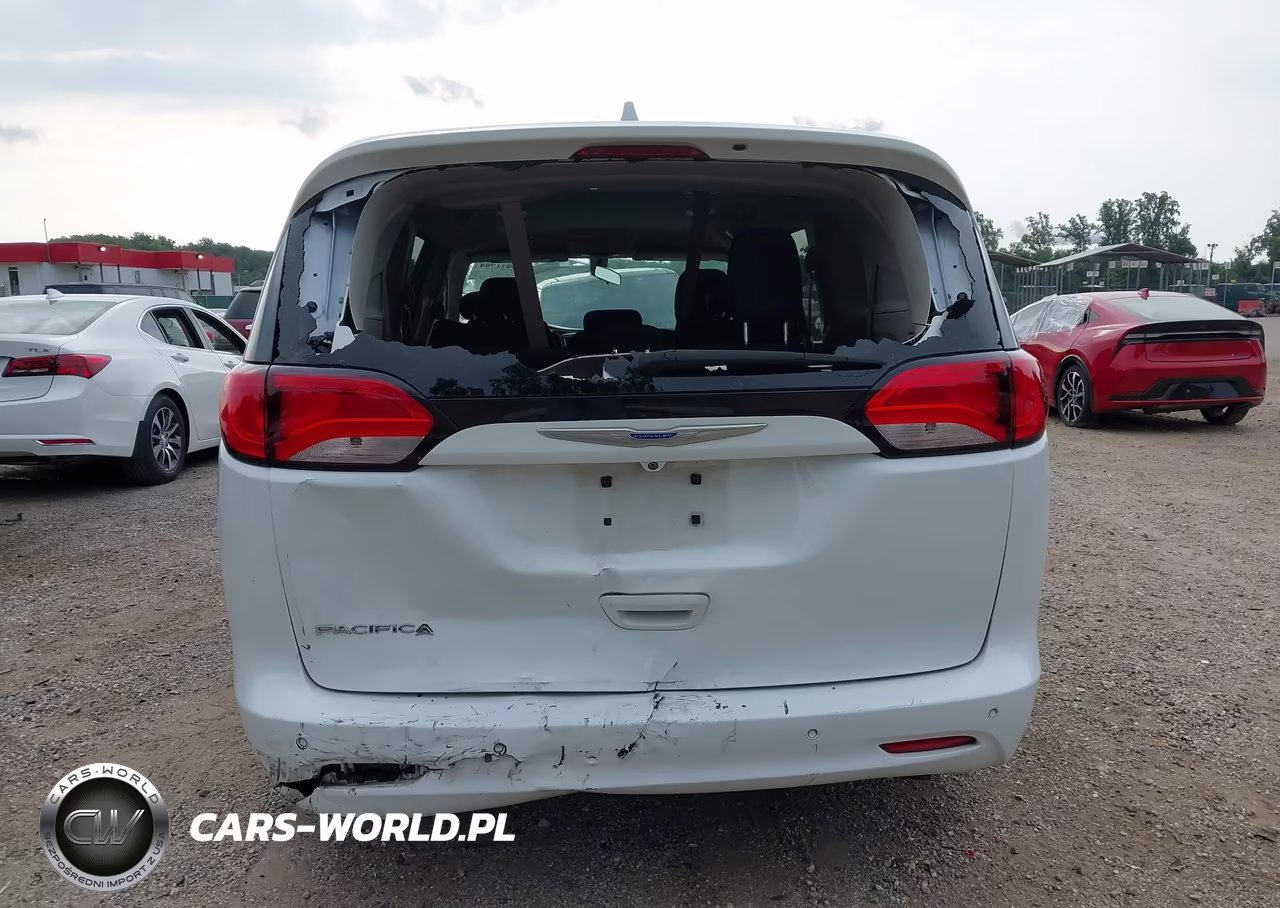 2018 Chrysler Pacifica Lx VIN:2C4RC1CG5JR261547 - 17
