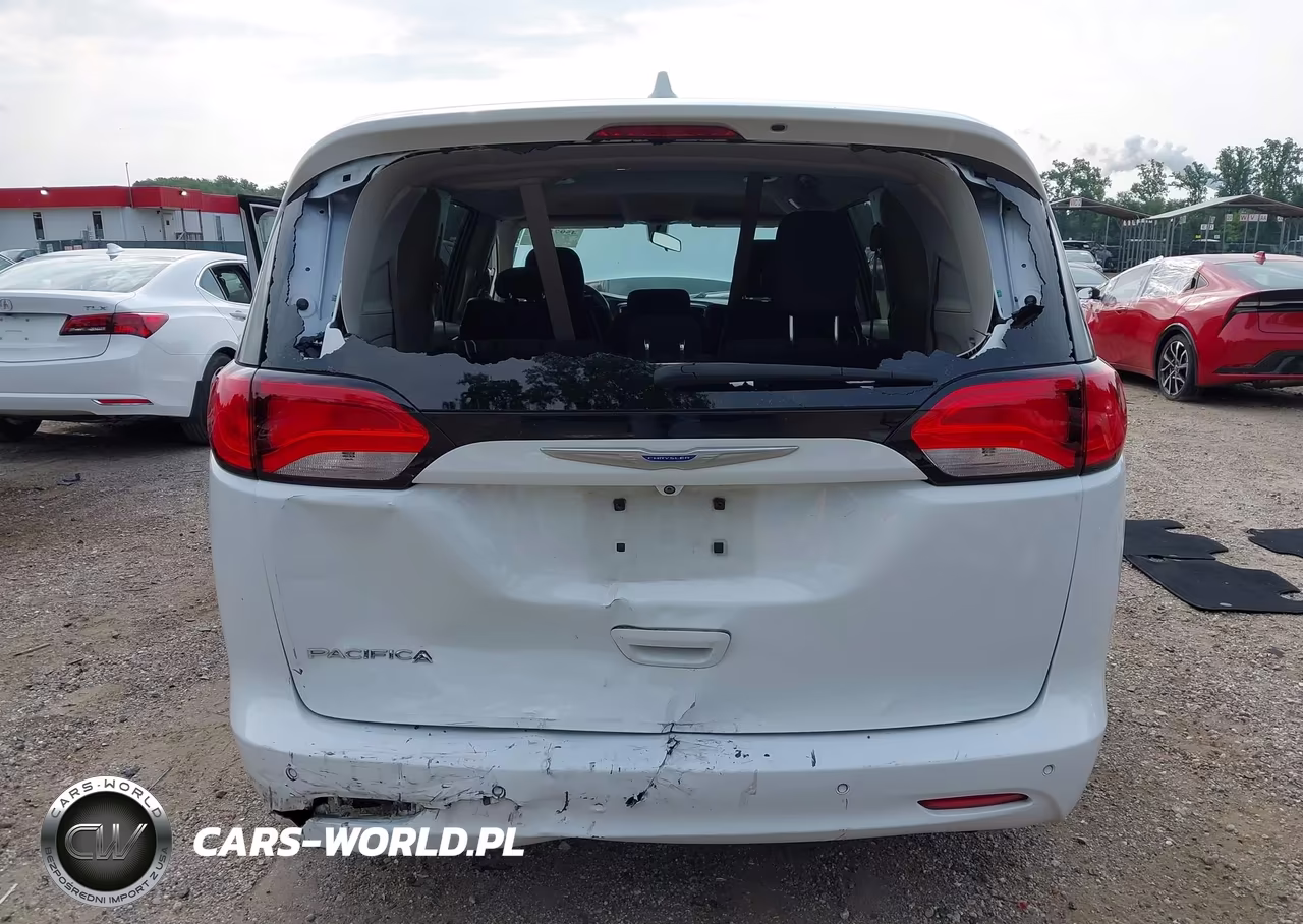 2018 Chrysler Pacifica Lx VIN:2C4RC1CG5JR261547 - 6
