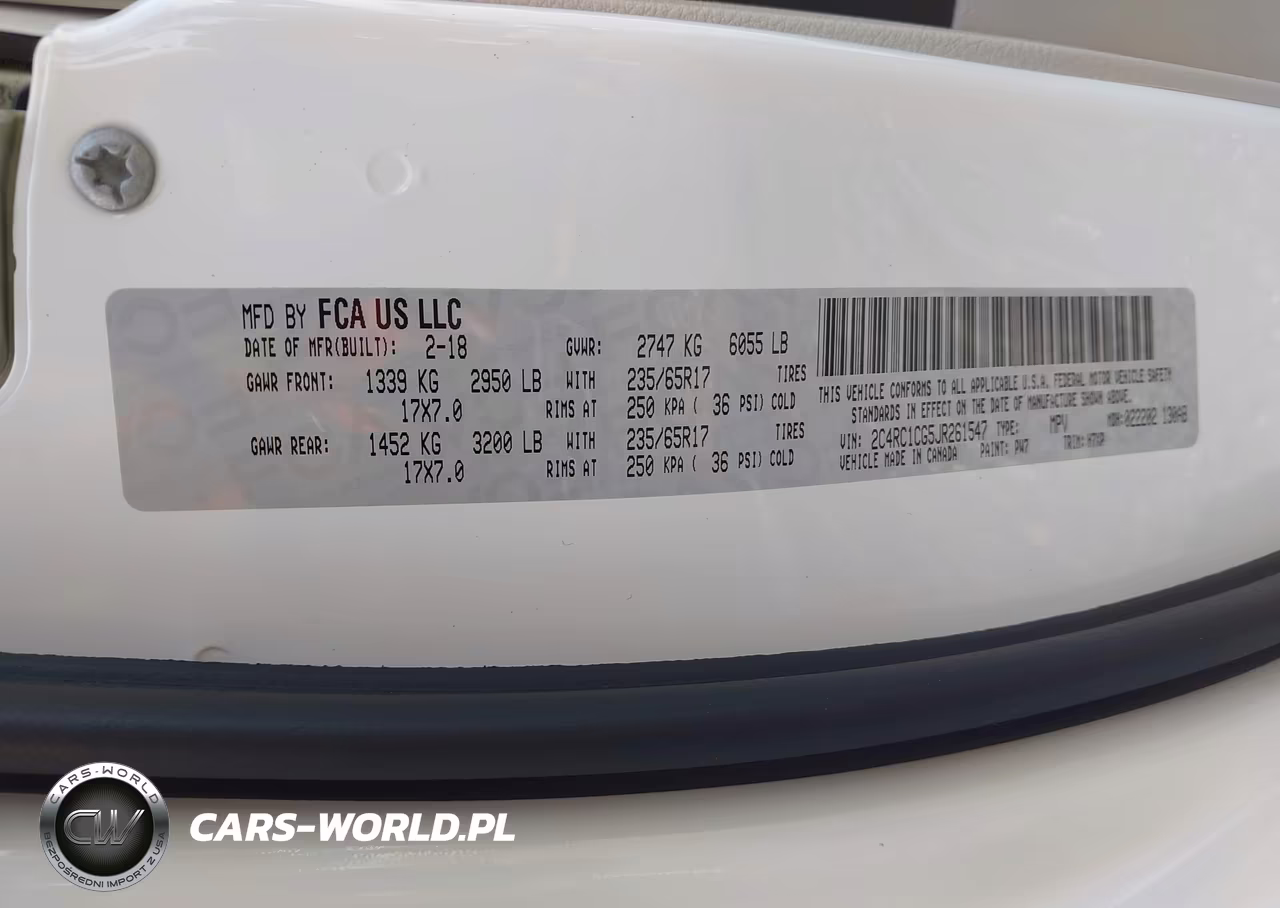 2018 Chrysler Pacifica Lx VIN:2C4RC1CG5JR261547 - 9