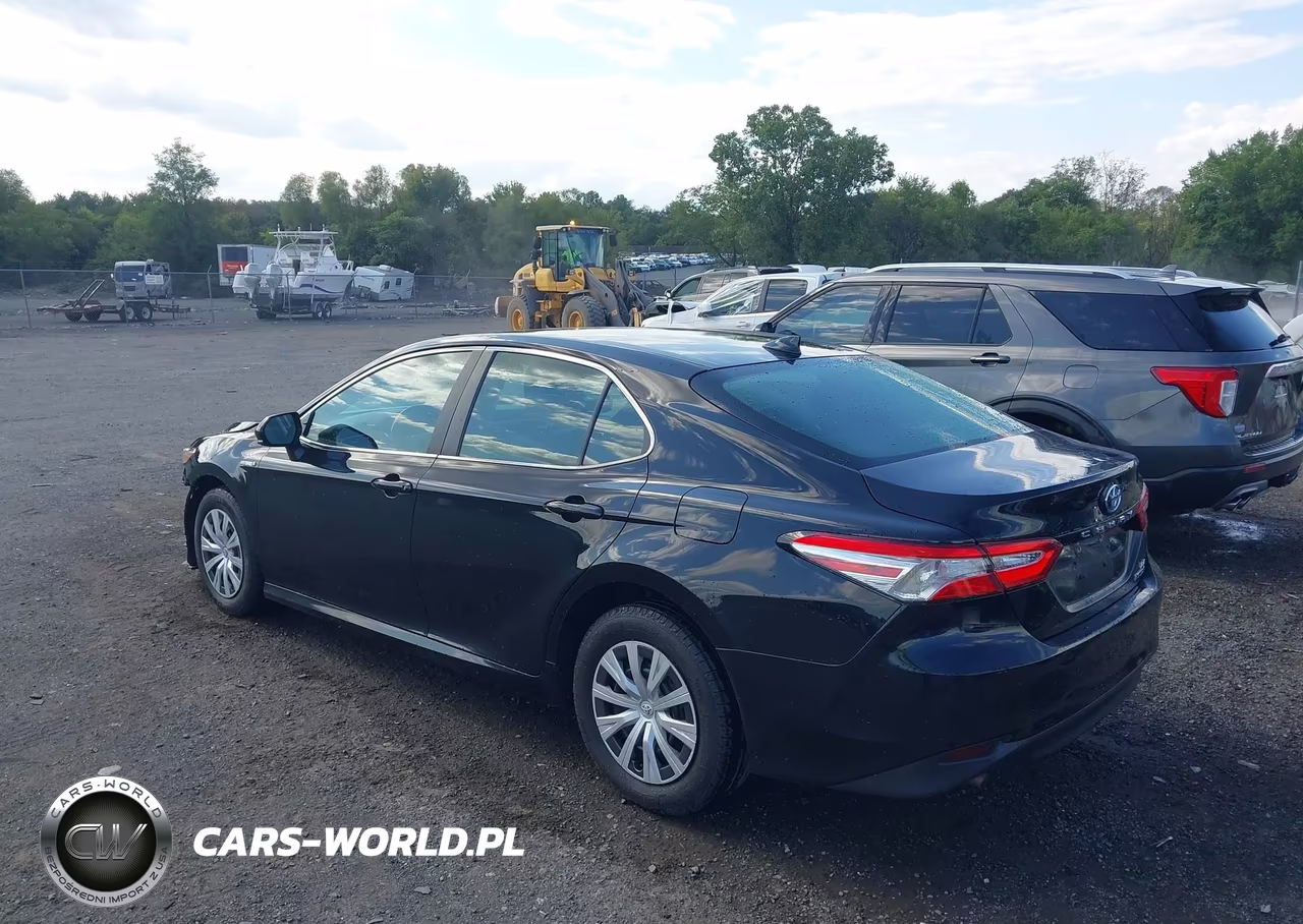 2020 Toyota Camry Le Hybrid VIN:4T1C31AK6LU014083 - 3