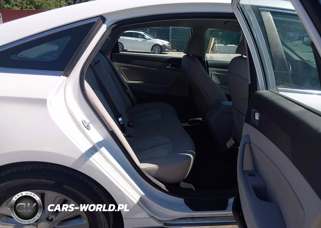 2016 Hyundai Sonata Hybrid Se VIN:KMHE24L12GA009357 - 8