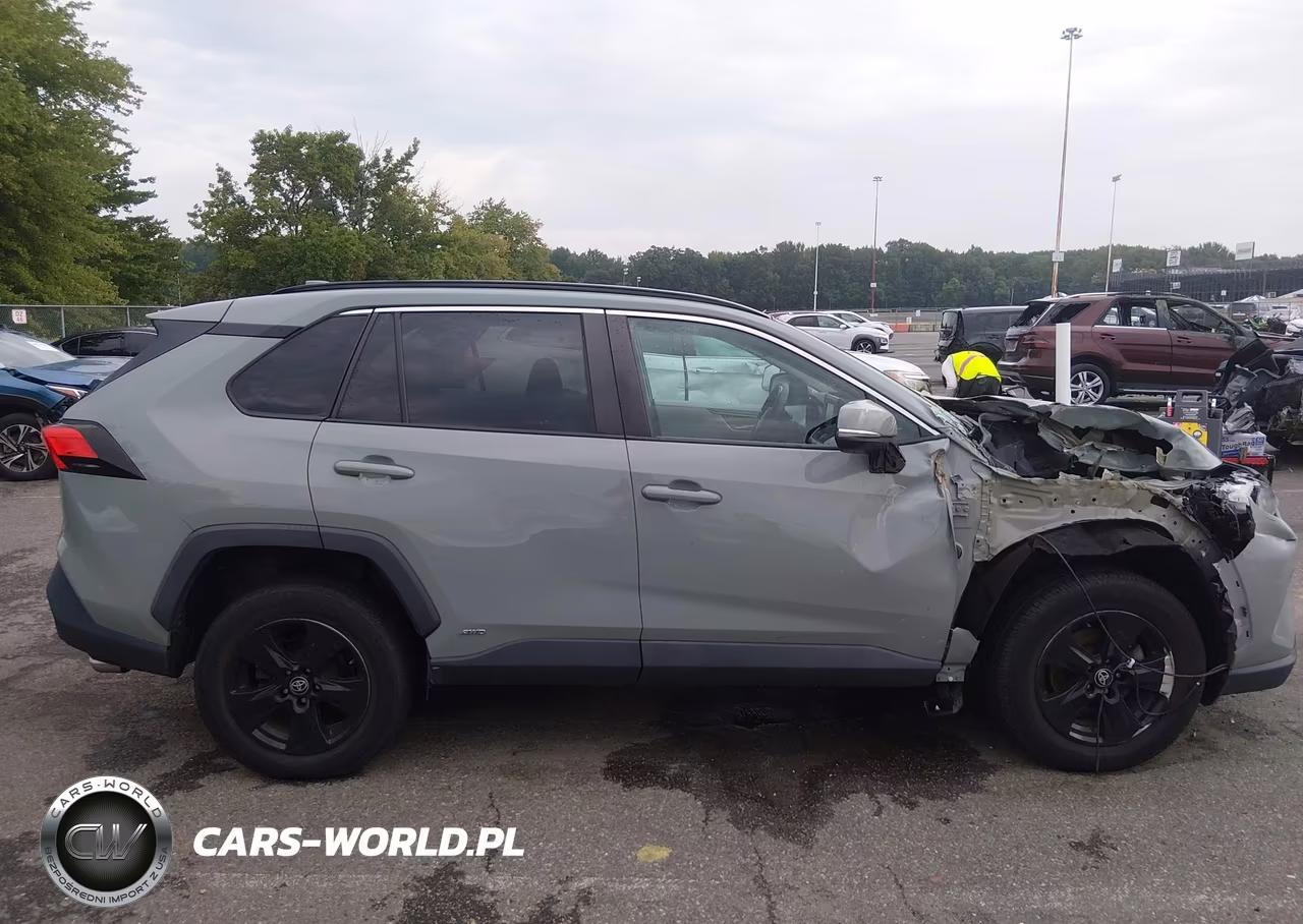 2021 Toyota Rav4 Hybrid Xle VIN:4T3RWRFV2MU039106 - 13