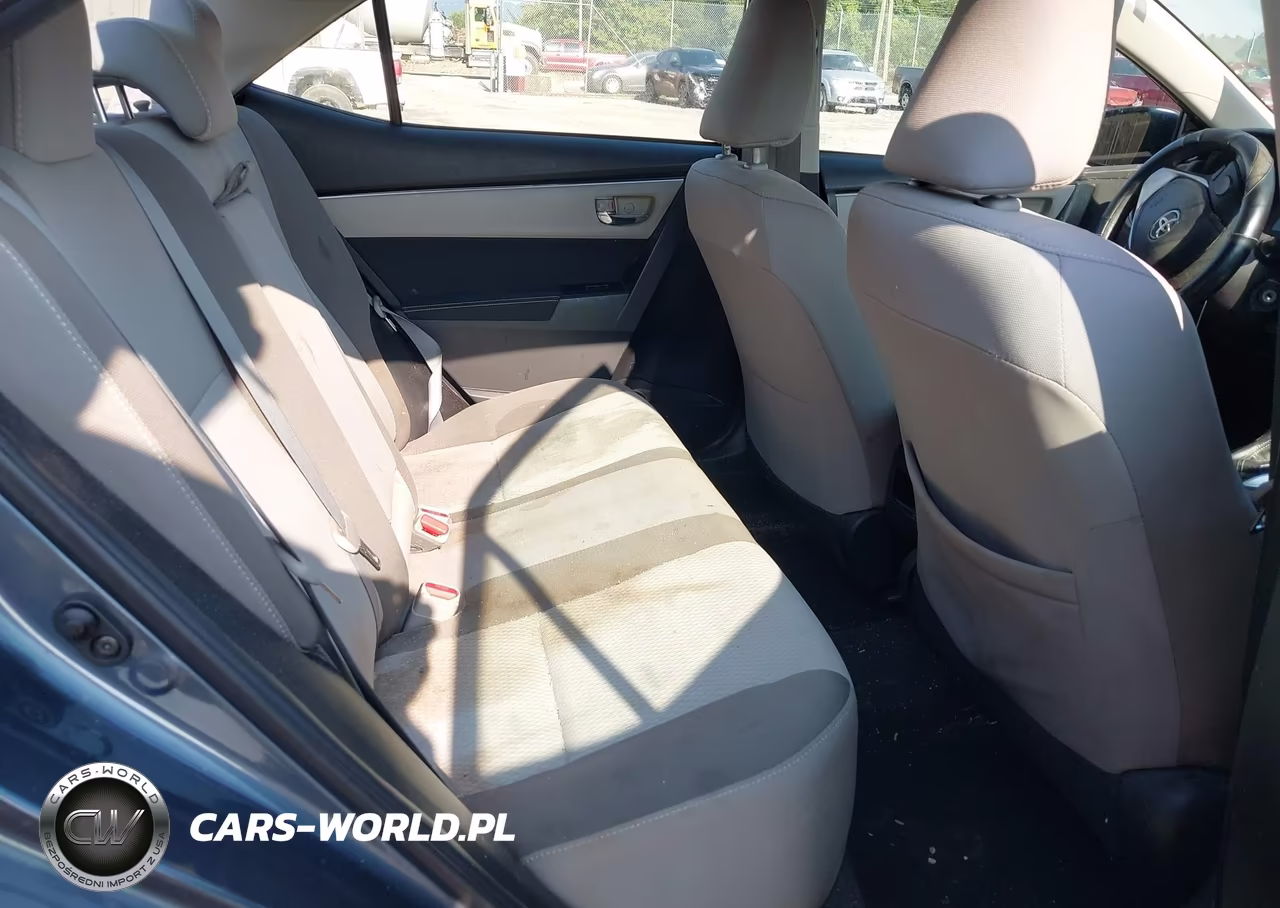 2018 Toyota Corolla Le VIN:2T1BURHE8JC978058 - 8