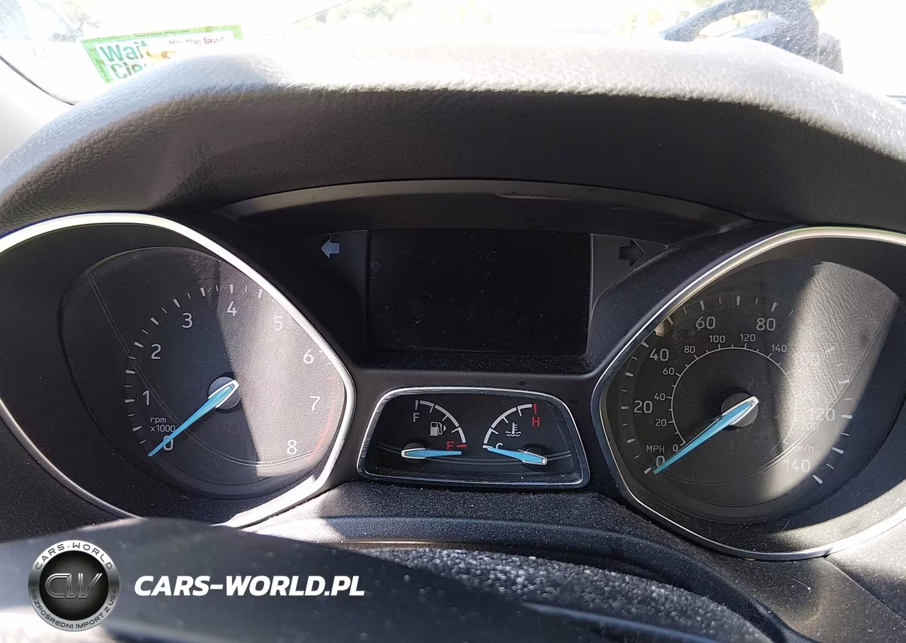 2018 Ford Focus Titanium VIN:1FADP3J2XJL316896 - 16