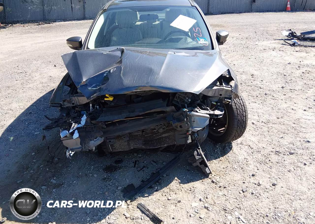 2018 Ford Focus Titanium VIN:1FADP3J2XJL316896 - 6
