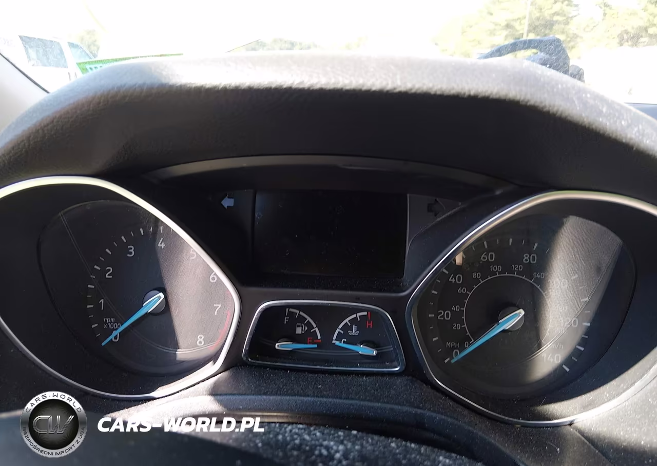 2018 Ford Focus Titanium VIN:1FADP3J2XJL316896 - 7