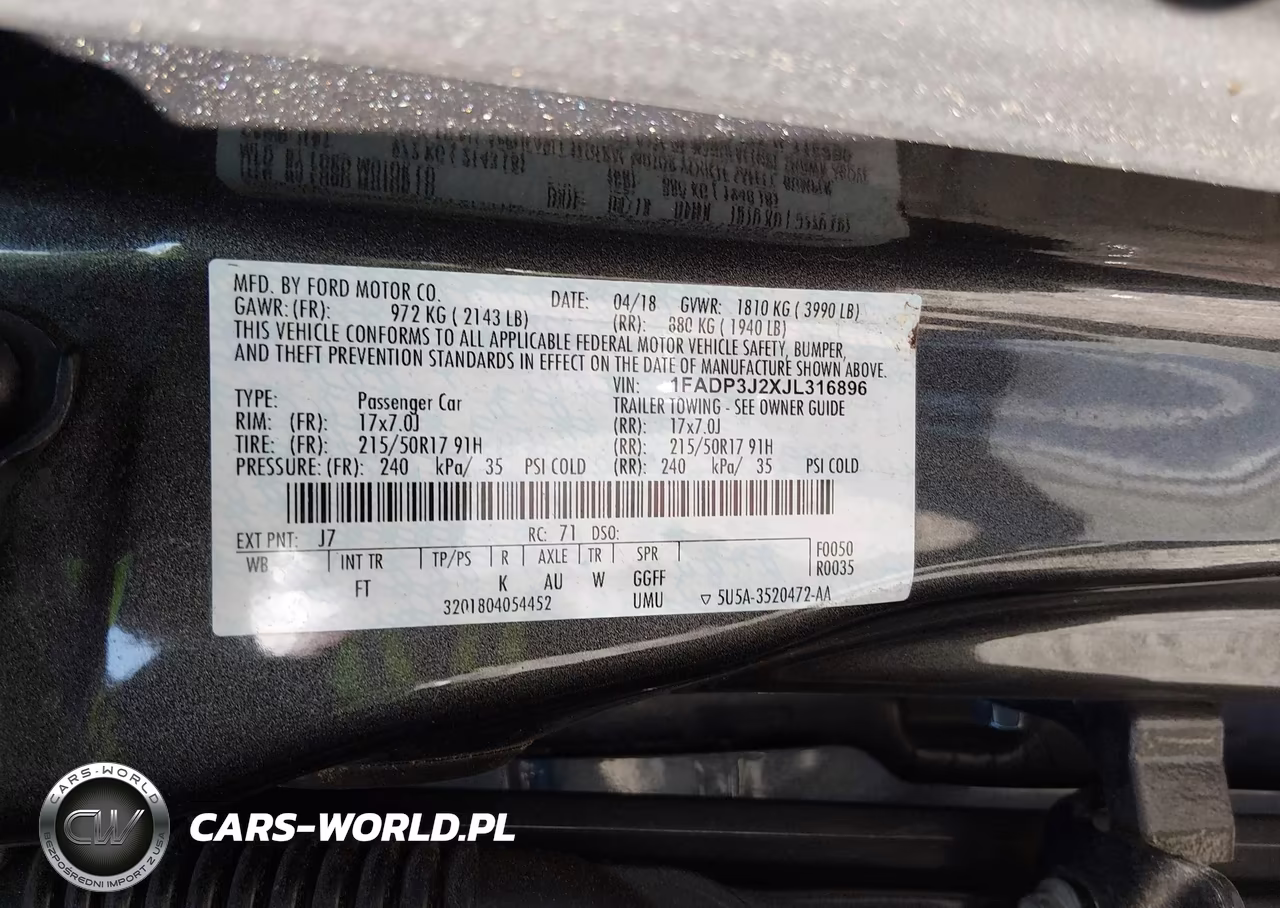 2018 Ford Focus Titanium VIN:1FADP3J2XJL316896 - 9