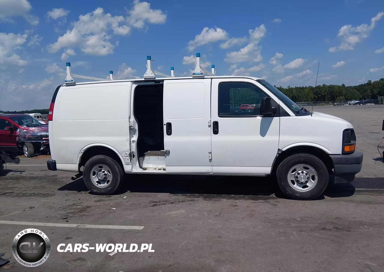 2017 Chevrolet Express 2500 Work Van VIN:1GCWGAFF3H1331118 - 13