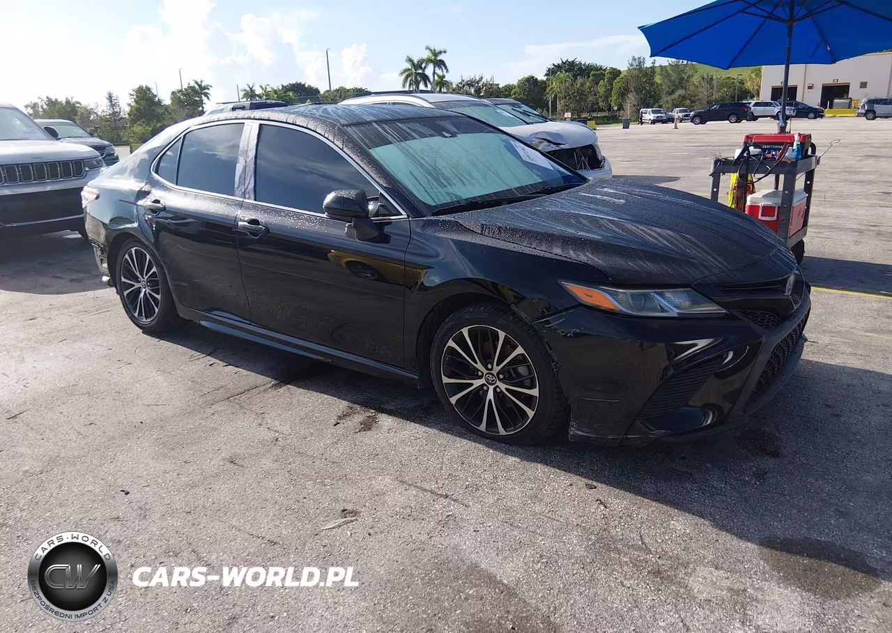2019 Toyota Camry Se – zdjęcie 1 z 17