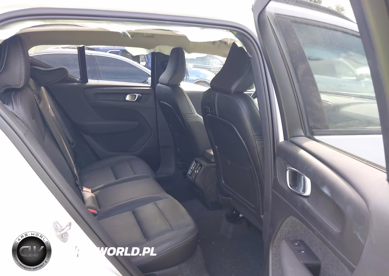 2025 Volvo Xc40 B5 Plus Dark Theme VIN:YV4L12UC4S2489906 - 8