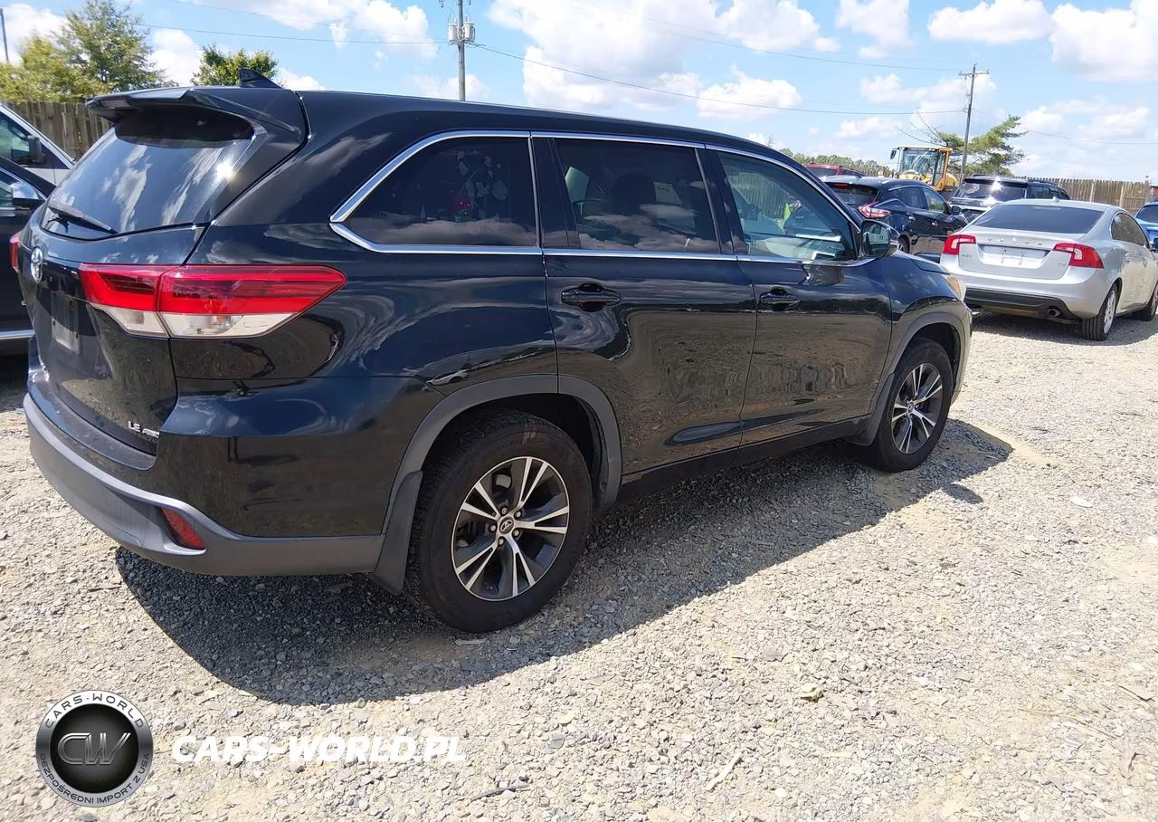 2017 Toyota Highlander Le Plus VIN:5TDBZRFH1HS405325 - 4