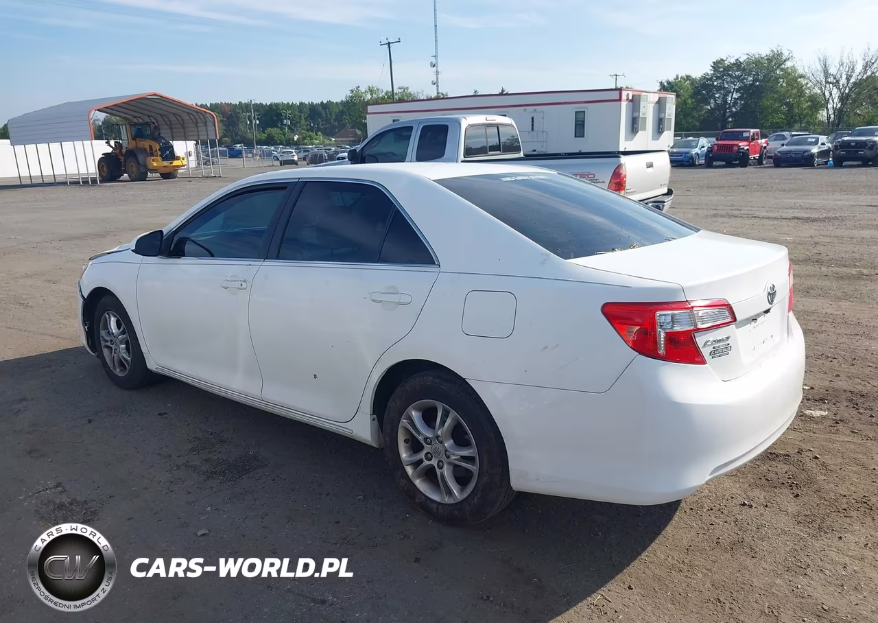 2013 Toyota Camry Le VIN:4T4BF1FK0DR315984 - 3