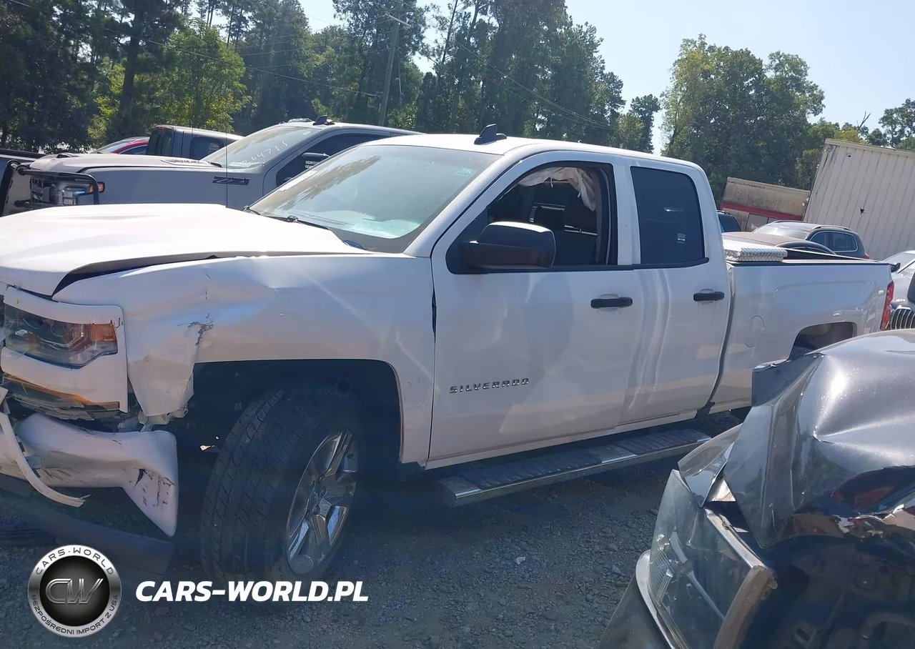 2017 Chevrolet Silverado 1500 Custom VIN:1GCRCPEH6HZ346261 - 14