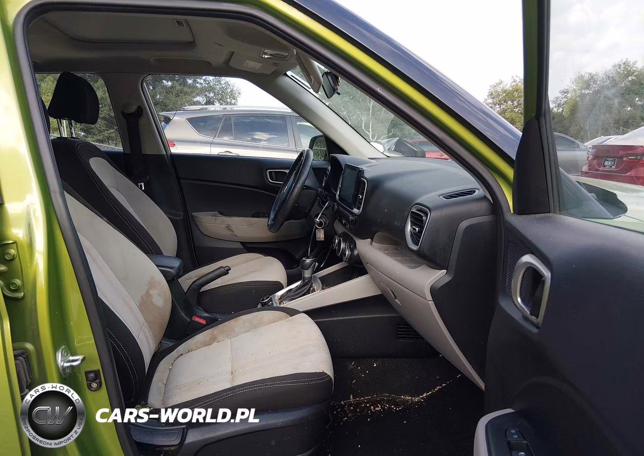 2023 Hyundai Venue Sel VIN:KMHRC8A31PU227847 - 5