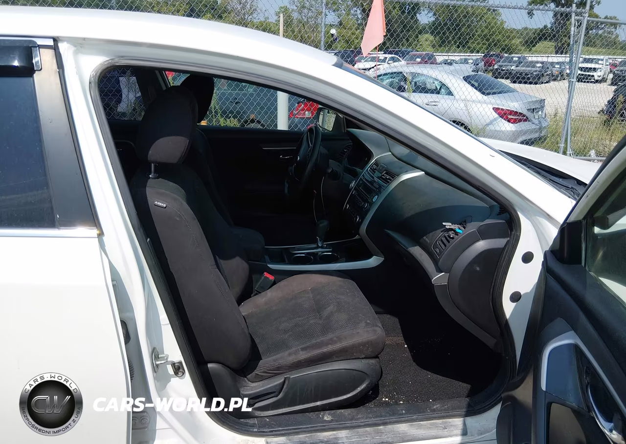 2014 Nissan Altima 2.5 S VIN:1N4AL3AP3EN245495 - 5