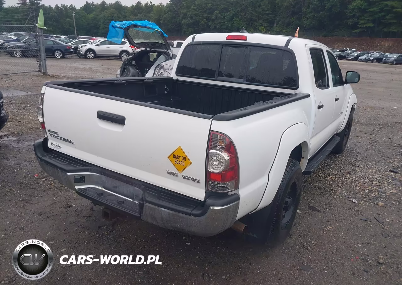 2012 Toyota Tacoma Base V6 VIN:3TMLU4EN9CM095009 - 4