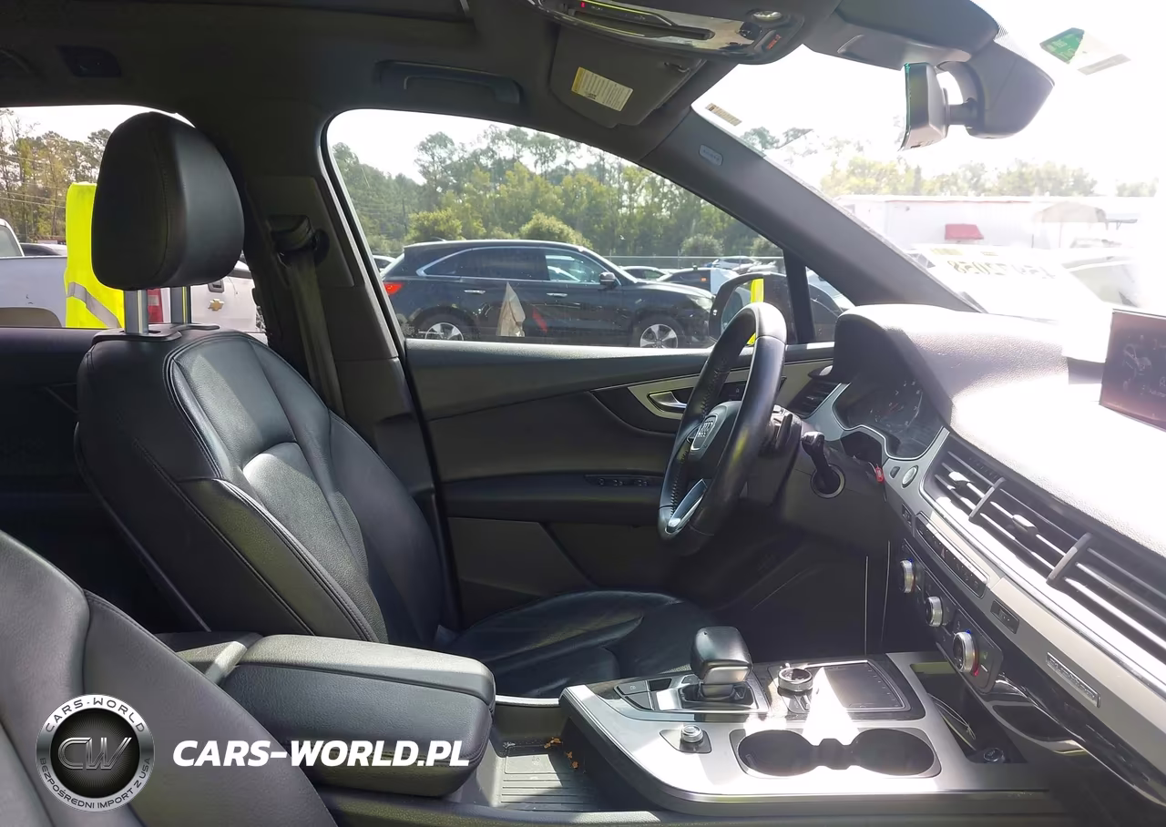 2019 Audi Q7 45 Premium VIN:WA1AHAF77KD022803 - 5